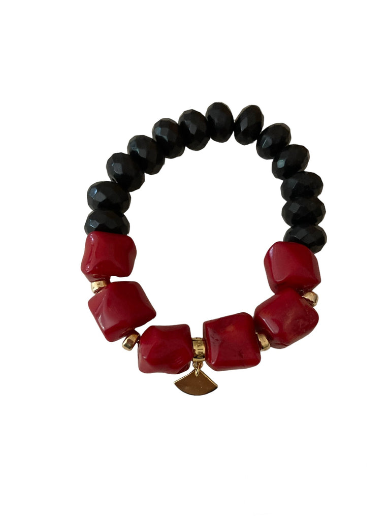 Red dyed coral and black jet sensu bracelet